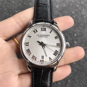 同大家分享一款蕭邦經典賽車系列腕表