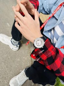 帶著紳士的情懷，品著復(fù)古的時(shí)尚腕表