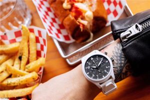 TW工廠IWC2022年，萬國飛行員計時手表最新瓷器手表，外觀與正品一致.確定三碼合一！