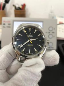 vs廠歐米茄復(fù)刻表大黃蜂搭配8508機芯對比正品也毫不遜色？（VS廠復(fù)刻表海馬150大黃蜂做工細節(jié)）