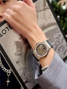 為什么男士都喜歡宇舶表：腕間的魅力之選！