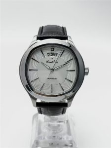 《時尚與優(yōu)雅的完美融合——郎帝龍腕表咨詢》